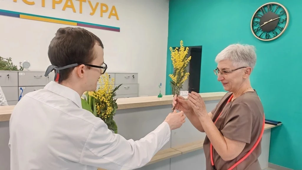 В КАНУН МЕЖДУНАРОДНОГО ЖЕНСКОГО ДНЯ В ГНЦ ФМБЦ ИМ. А.И. БУРНАЗЯНА ФМБА РОССИИ ПРОШЛА ПРАЗДНИЧНАЯ АКЦИЯ